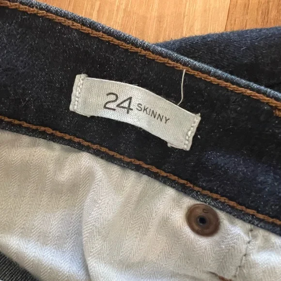 Banana Republic skinny jeans. E - Picture 5 of 5